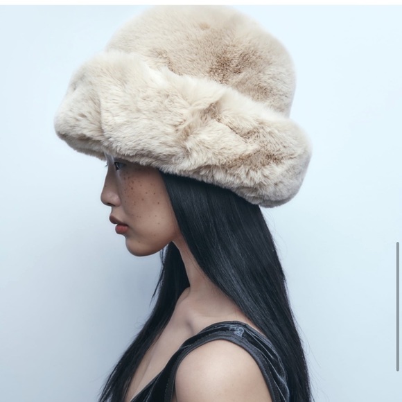 ZARA FAUX FUR HAT - Picture 5 of 6